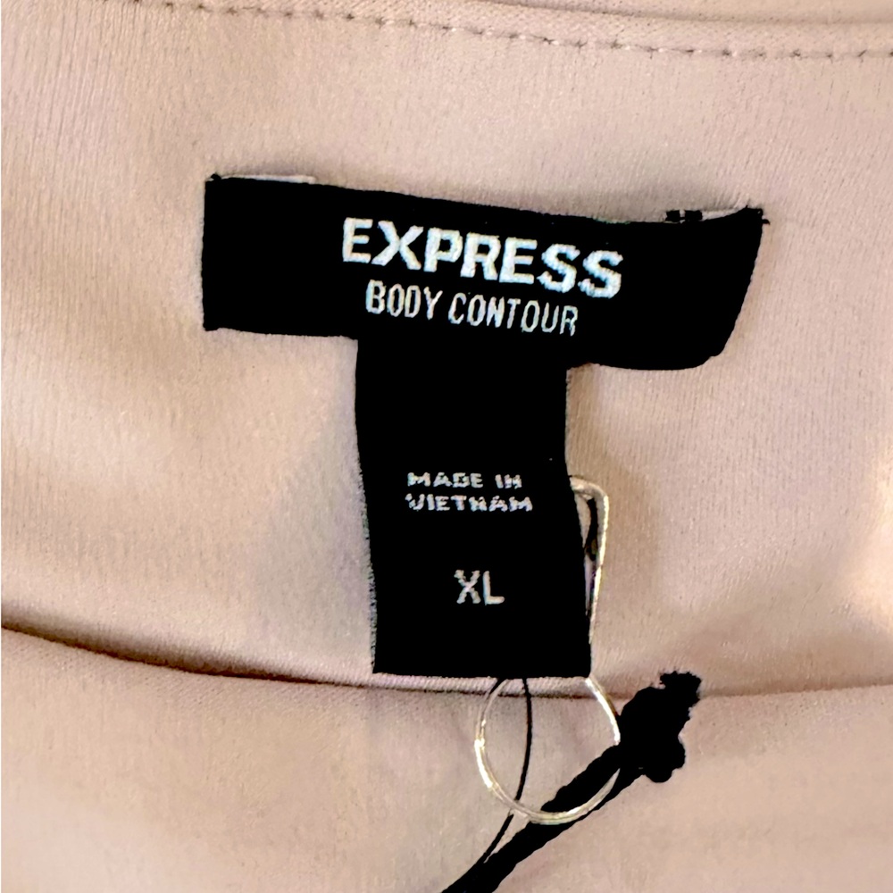EXPRESS blush pink high compression tank Body Contour Collection XL - NWT! - Picture 3 of 5